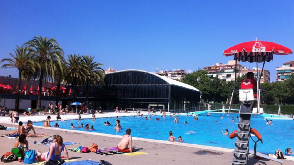 Un nen de tres anys mor ofegat a la piscina de Can Dragó | Agències |  barcelona | Societat | El Punt Avui
