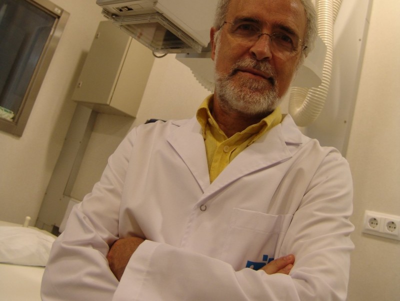 Joaquim Pellejà a l'àrea de radiologia del Pius. A. ESTALLO