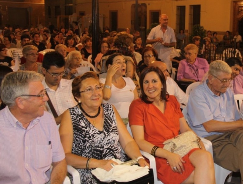 L'alcaldessa assisteix al concert de la UMT al costat del nou president de la societat. CEDIDA