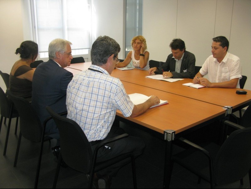 Munell es va reunir amb Trias, acompanyat dels alcaldes de Sant Joan i Vallfogona EL PUNT