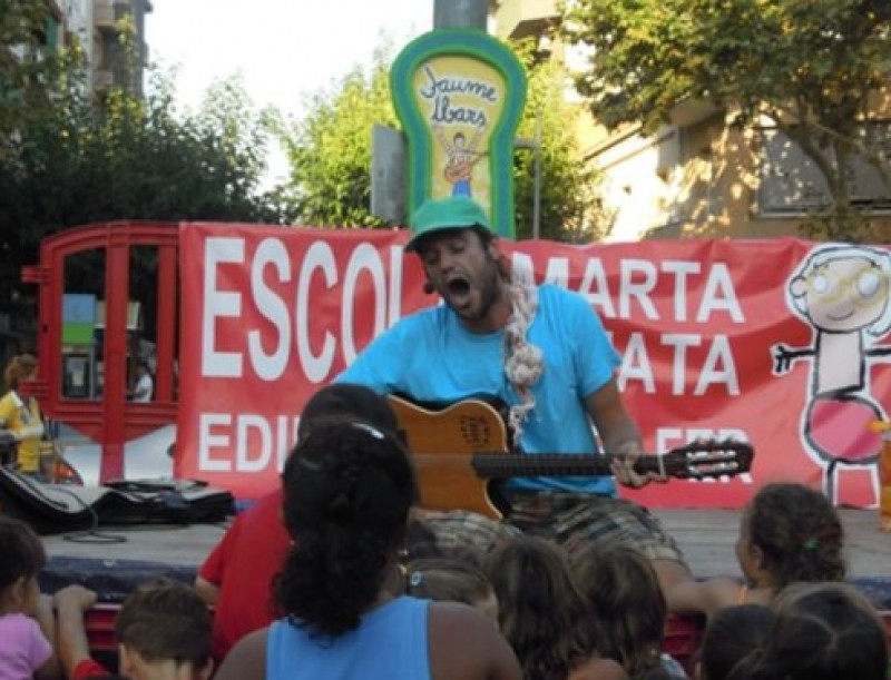 El concert d'animació infantil de Jaume Ibars va ser una de les accions reivindicatives de fa uns dies EL PUNT AVUI