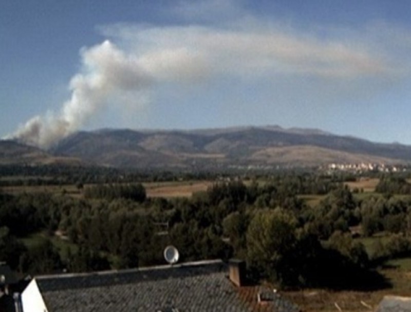 Un incendi crema des d'aquest divendres 9 de setembre del 2011 a la vall del riu Querol, a l'Alta Cerdanya ACN