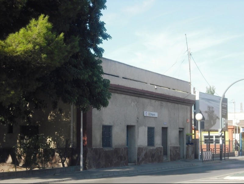 Edifici de l'estació del Metro de Paiporta, lloc on es demana el canvi de semàfor. ARXIU