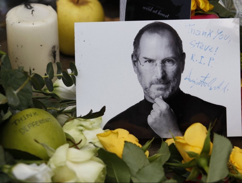 Steve Jobs va dotar Apple d'una missió, fer tecnologia per a les persones  ARXIU