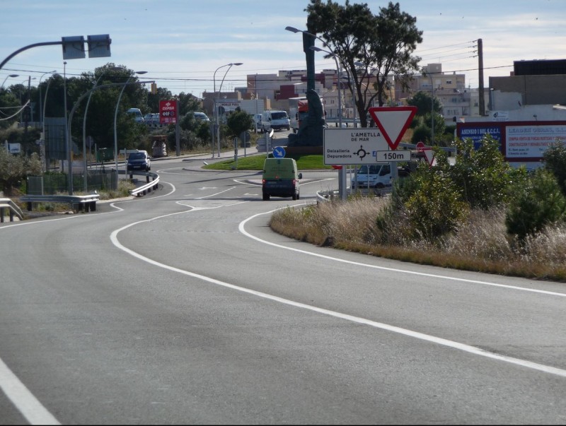 El nou pla parcial de l'Ametlla afecta 30 hectàrees de terreny entre l'autopista i l'N-340. ARXIU