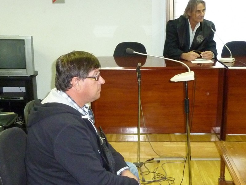 Jordi Aulet , i el seu advocat, ahir durant el judici Ò. PINILLA