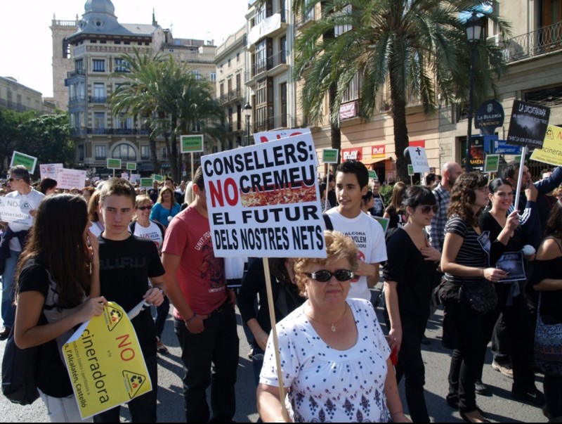 Manifestació de veïns de l'Alcora pels carrers de València el passat 22 d'octubre. ESCORCOLL