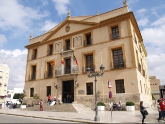 Façana principal de la Casa de la Vila de Paterna. ESCORCOLL