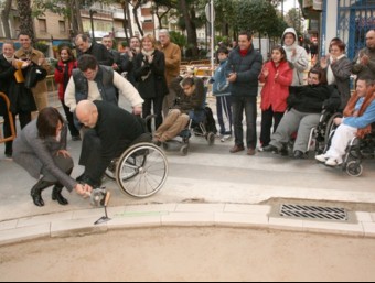 Acte realitzat amb l'associació de persones amb capacitats físiques reduïdes. ARXIU