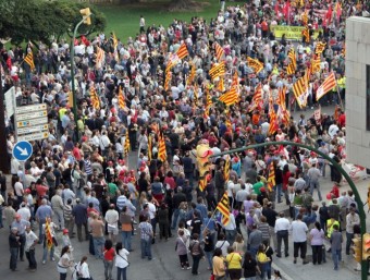 Concentració i manifestació contra la reforma laboral i les mesures econòmiques del govern zapatero