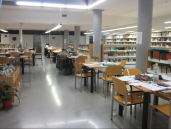Imatge de l'interior de la Biblioteca amb una gran part de places reservades. CEDIDA
