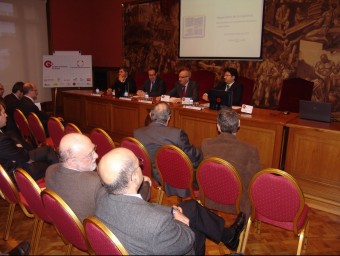 Isidre Gavín, a la dreta de la taula, ahir al Cercle d'Infraestructures amb Domènec Espadalé, Pere Macias i Robert Lluís. O.M