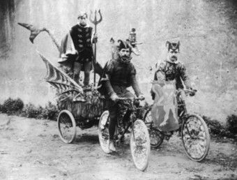 Imatge del carnaval de Roses del 1905. AMR