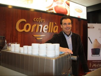 Pere Cornellà, gerent i propietari de Cafès Cornellà, a la seva factoria de Fornells. ACN