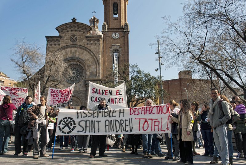 Manifestació a Sant Andreu en defensa del casc antic | Agències | Barcelona  | Societat | El Punt Avui