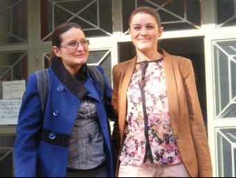 Mireia Mollà i Mònica Oltra a les portes del Palau de Justícia. EL PUNT AVUI