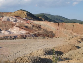 Explotació minera a cel obert en una comarca d'interior valenciana. ESCORCOLL