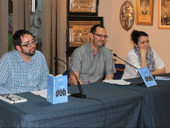 Acte de presentació del llibre de Paco Romero, amb Francesc Felip i Sandra Capsir. H. DORIA