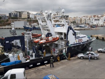 Les embarcacions tonyinaires ultimen els preparatius per sortir a la mar avui a la mitjanit TJERK VAN DER MEULEN