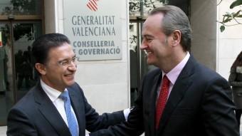 El conseller Castellano amb el president Fabra. EL PUNT AVUI