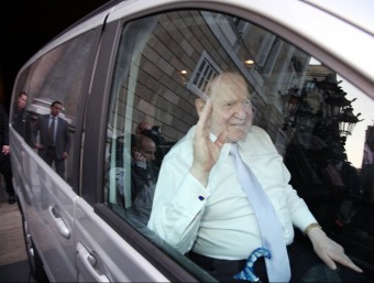 Adelson el dia que va visitar el Palau de la Generalitat ANDREU PUIG / ARXIU