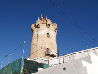 Torre àrab de Paterna des del nucli antic de la població. ESCORCOLL