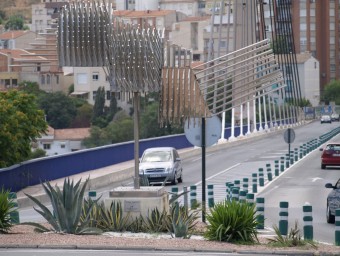 Escultura d'Alfaro existents al pont nou de sant Jordi. ESCORCOLL