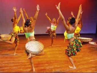 El ballet folklòric de la Companyia Nacional de Belize serà un dels sis grups forans que configuren el cartell de l'Ésdansa de les Preses, que celebra la trentena edició. ED