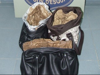 Les bosses folrades que van utilitzar els lladres de Palamós EL PUNT AVUI