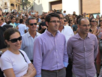 L'alcalde d'Ontinyent i altres regidors arriben a la concentració de protesta. CEDIDA