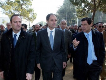 Gimeno, a la dreta, junt amb Francisco Camps i Alberto Fabra en una foto d'arxiu. EL PUNT AVUI