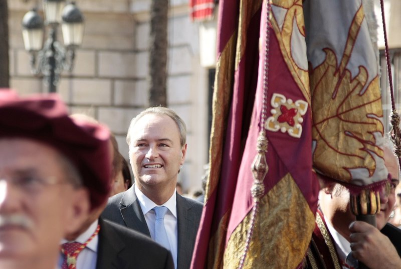 Caravana de joves del PP per defendre Val ncia dels atacs del