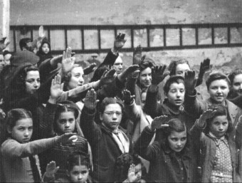 Festa de la ‘liberación', a Hostalric, el dia 1 de febrer del 1943 ARXIU FOTOGRÀFIC FRIGOLA