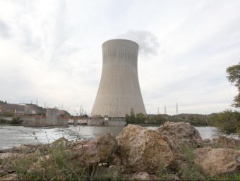 Durant el període de recàrrega de la central nuclear es duplica el personal que hi treballa. ARXIU