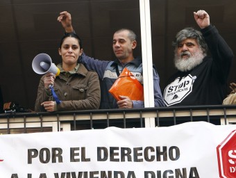 Acte contra el desnonament en una barriada de València. EL PUNT AVUI