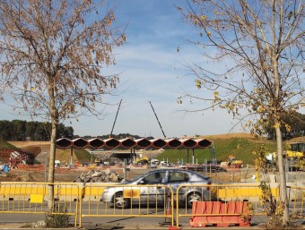 Una imatge recent dels treballs de la nova sortida de l'AP-7 centre, a Girona, a tocar del terme municipal de Sant Gregori. JORDI RIBOT / ICONNA