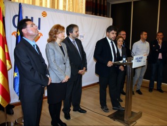 Albert Batet i alters càrrecs de CiU, ahir al matí, durant la seva compareixença a Tarragona per valorar el resultat electoral. ACN