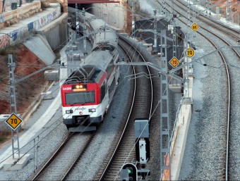Un tren entrant a Barcelona per la Sagrera ACN