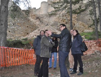 L'alcalde de Morella i els tècnics visiten el punt on s'han de fer les obres. EL PUNT AVUI