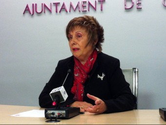 La regidora Liduvina Gil en conferència de premsa en seu municipal. EL PUNT AVUI