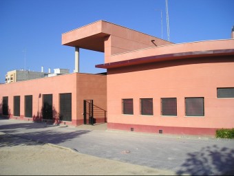Edifici del Centre de Convivència. EL PUNT AVUI