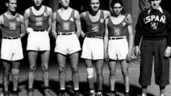 Diferents imatges dels components de la selecció espanyola del 1935. A baix, a la dreta, el Patrie on jugava Armand Maunier FEB / EL 9