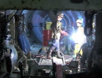 EEl capçal de tall de la tuneladora Albera ja ha perforat els darrers metres de la infraestructura. ACN