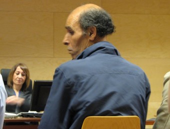 El jardiner de l'acusat, declarant ahir al judici a l'Audiència de Girona Ò. PINILLA