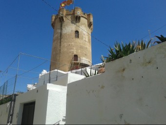 Nucli antic de la vila de Paterna amb la característica torre. EL PUNT AVUI