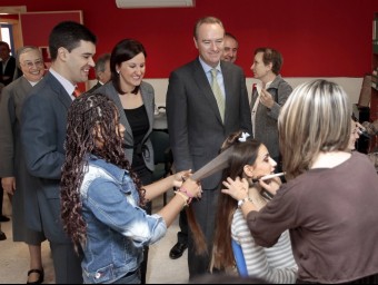 El president Fabra en la visita feta al centre Laura Vicunya l'any 2011. EL PUNT AVUI