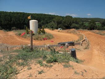 Alguns dels revolts de l'Espai Motor Verges, la denominació de la pista de motocròs que ocupa unes dues hectàrees de terreny a la carretera que uneix el poble amb Garrigoles E.A