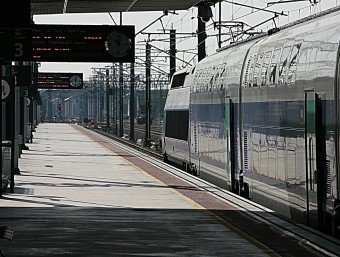 Un TGV francès a l'estació de Vilafant M. LLADÓ