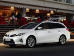 La versió Touring Sports participa de l'encertat disseny que set mesos abans havia estrenat la segona generació de l'Auris. TOYOTA