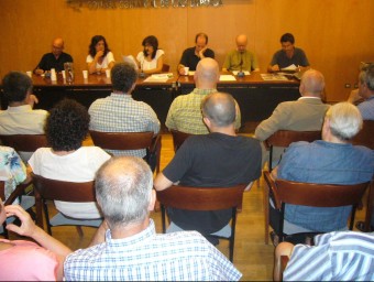 El debat es va organitzar ahir al vespre al Consell Comarcal de l'Alt Empordà, a Figueres, i va ser també un homenatge a Arturo Oliveras. M.VICENTE